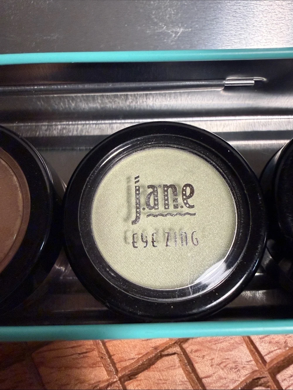 NWT Jane Mini Eyeshadow Set - Pink, Coral, Gold, Olive, Silver-Blue set of 5